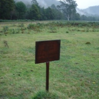 AGL Sign in Perrys Gully 2